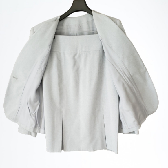 WOMEN EUROPIAN DESIGN WEAR TO WORK SKIRT SUIT ( SIZE 40 ) - Picture 9 of 10